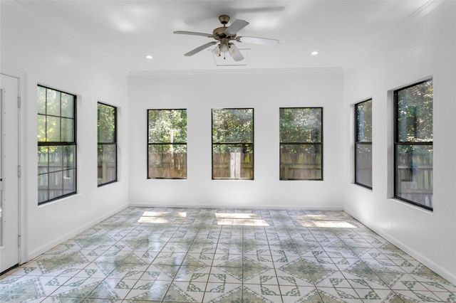 241 County Road 3314, Cleveland, TX 77327