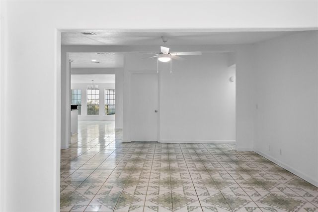 241 County Road 3314, Cleveland, TX 77327