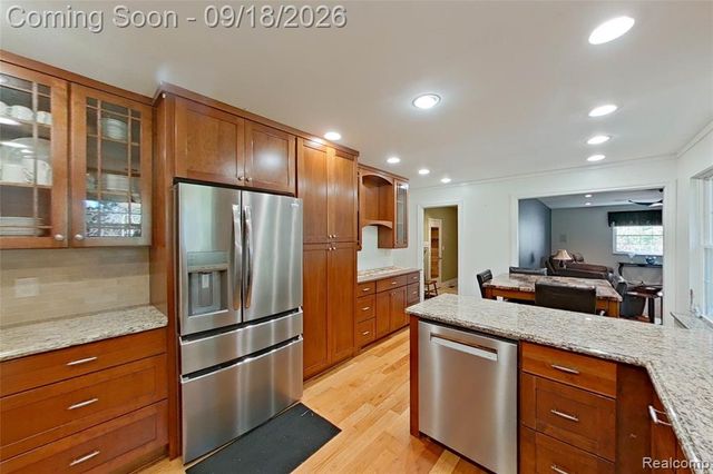 2427 Karen Drive, Howell, MI 48855