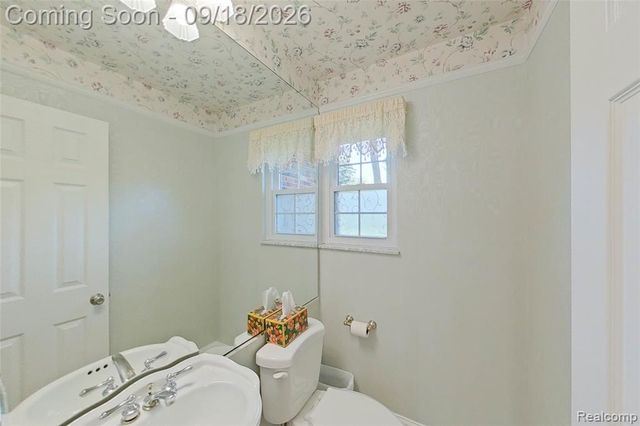 2427 Karen Drive, Howell, MI 48855