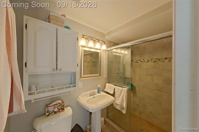 2427 Karen Drive, Howell, MI 48855