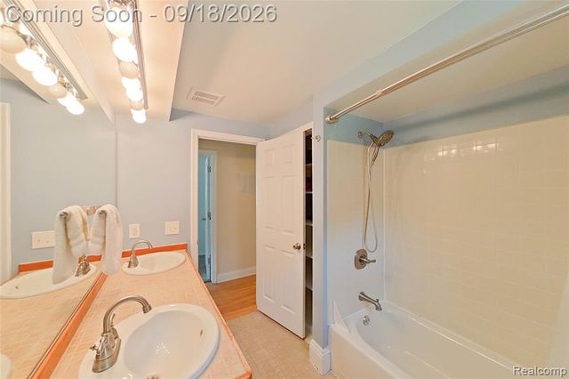 2427 Karen Drive, Howell, MI 48855
