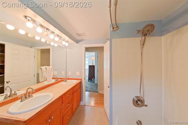 2427 Karen Drive, Howell, MI 48855