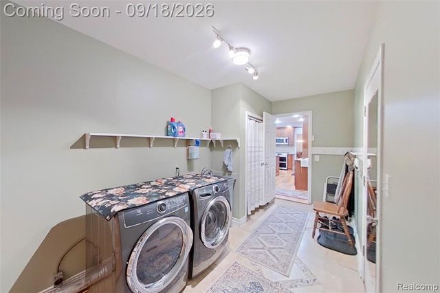 2427 Karen Drive, Howell, MI 48855