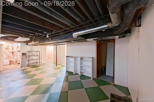 2427 Karen Drive, Howell, MI 48855
