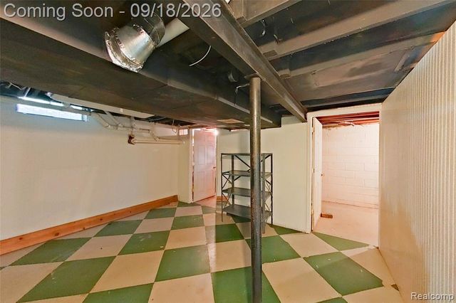 2427 Karen Drive, Howell, MI 48855