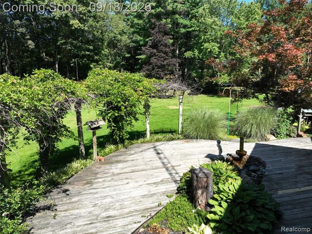 2427 Karen Drive, Howell, MI 48855