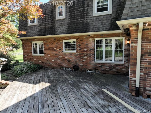 2427 Karen Drive, Howell, MI 48855