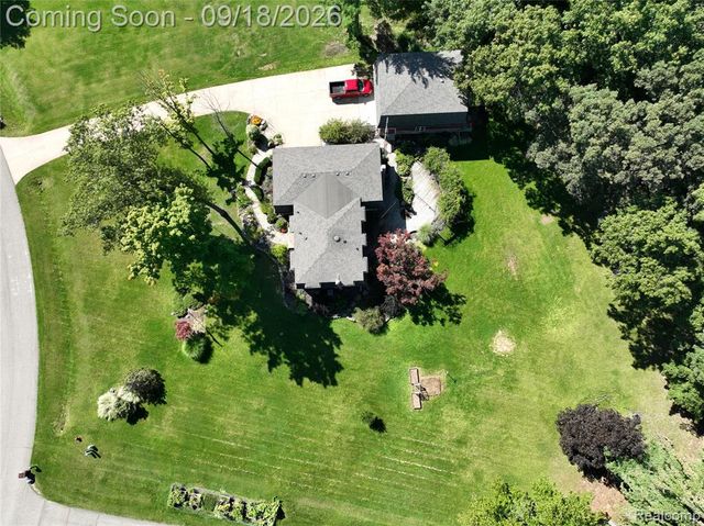 2427 Karen Drive, Howell, MI 48855