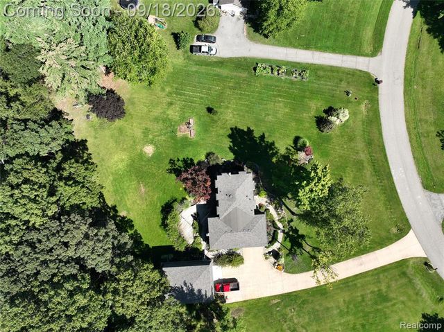 2427 Karen Drive, Howell, MI 48855