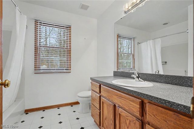 9498 Andrew Drive, Twinsburg, OH 44087