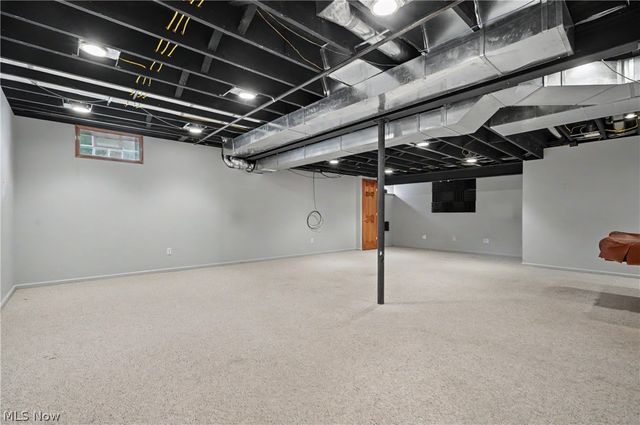 9498 Andrew Drive, Twinsburg, OH 44087