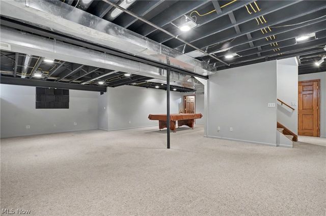 9498 Andrew Drive, Twinsburg, OH 44087