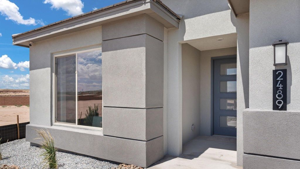 2416 Marble Avenue NE, Rio Rancho, NM 87144