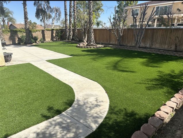 11306 Trailstone Court, Riverside, CA 92505