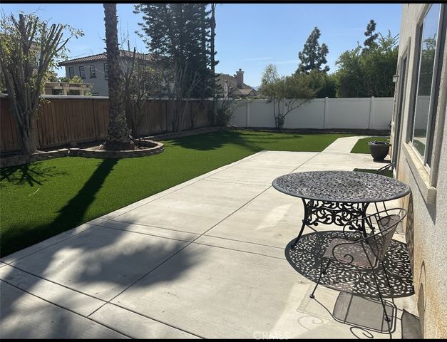 11306 Trailstone Court, Riverside, CA 92505