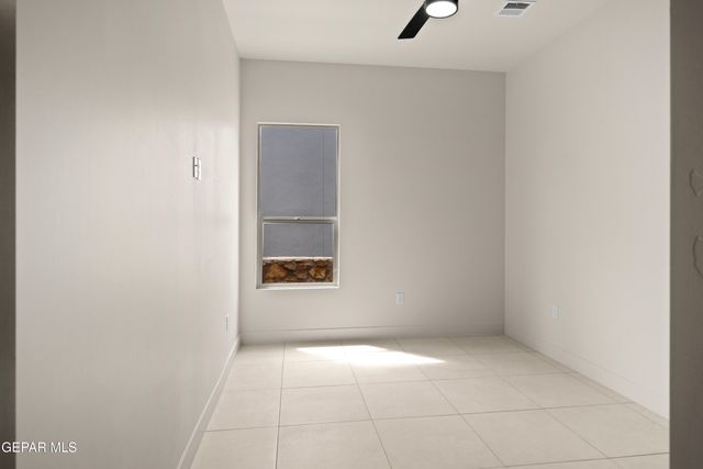 321 Blue Valley, El Paso, TX 79928