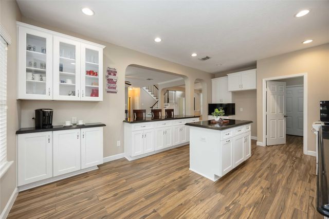 5498 Appleblossom Lane, Friendswood, TX 77546