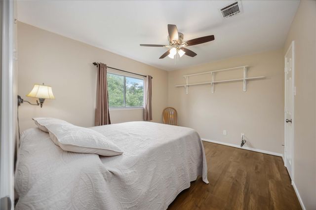 5498 Appleblossom Lane, Friendswood, TX 77546