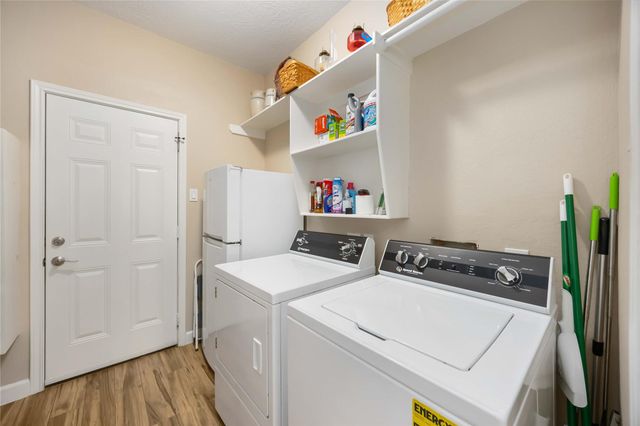 5498 Appleblossom Lane, Friendswood, TX 77546