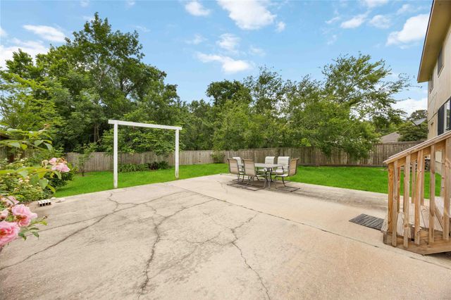 5498 Appleblossom Lane, Friendswood, TX 77546