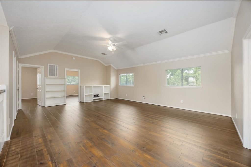 5498 Appleblossom Lane, Friendswood, TX 77546