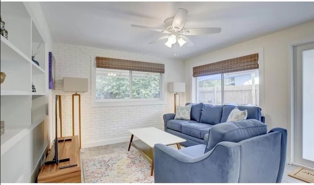 501 SW 11th Street R, Fort Lauderdale, FL 33315