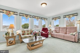 732 HEATHER RDG, Manheim, PA 17545