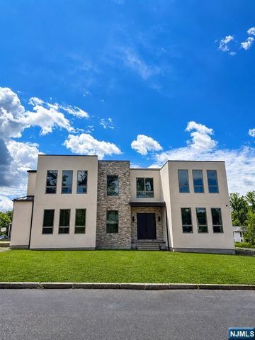 144 Demarest Avenue, Englewood Cliffs, NJ 07632