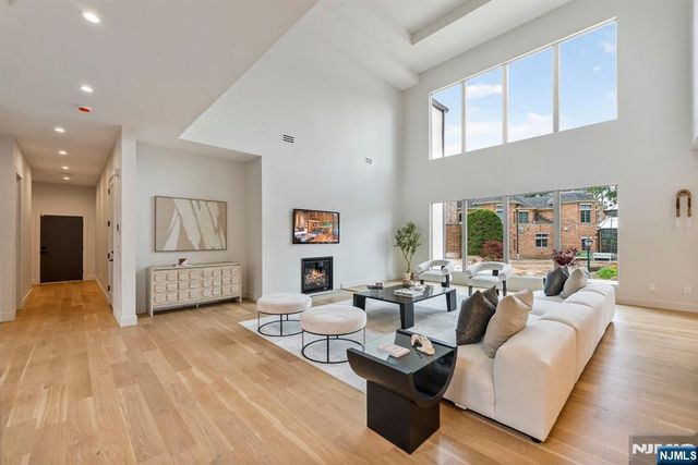 144 Demarest Avenue, Englewood Cliffs, NJ 07632
