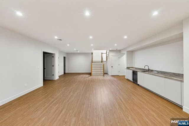 144 Demarest Avenue, Englewood Cliffs, NJ 07632