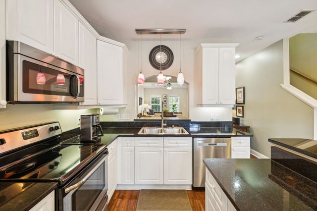 2123 Gold Valley Dr, Murfreesboro, TN 37130
