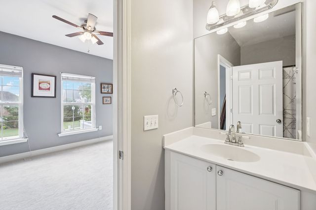 2123 Gold Valley Dr, Murfreesboro, TN 37130