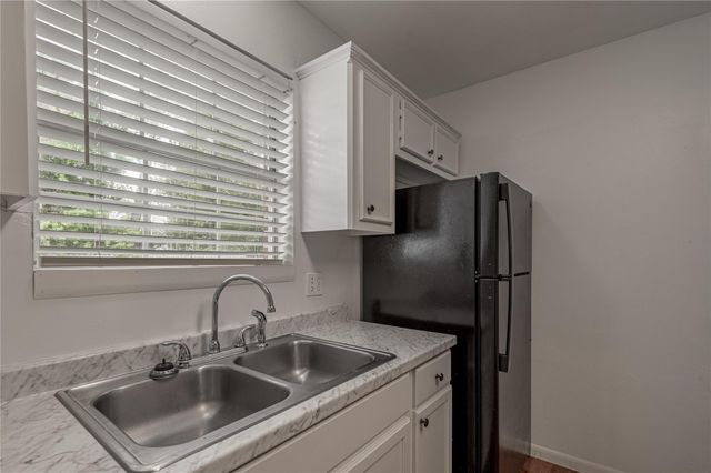 600 Palm Street 12, Huntsville, TX 77340