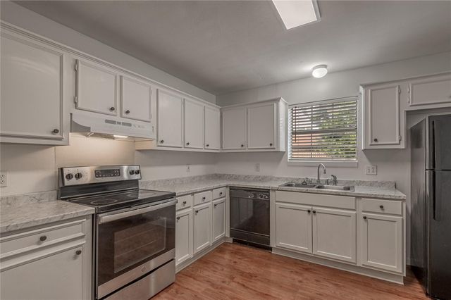 600 Palm Street 12, Huntsville, TX 77340