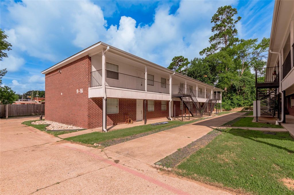 600 Palm Street 12, Huntsville, TX 77340