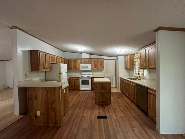 1312 Raintree Road, West Tawakoni, TX 75474