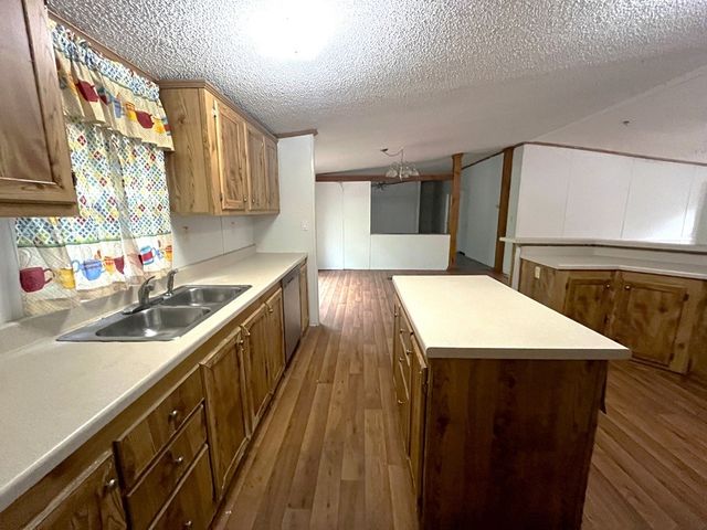 1312 Raintree Road, West Tawakoni, TX 75474
