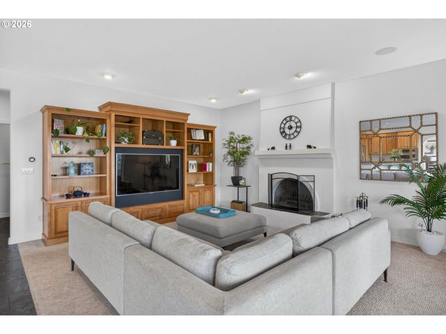 3966 Nw LOY Ct, Portland, OR 97229