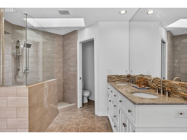 3966 Nw LOY Ct, Portland, OR 97229