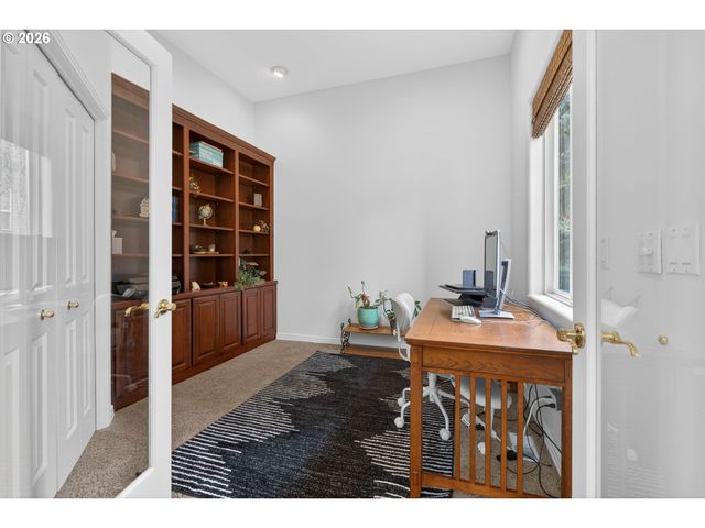 3966 Nw LOY Ct, Portland, OR 97229