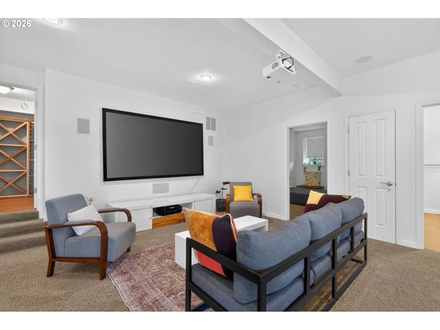 3966 Nw LOY Ct, Portland, OR 97229