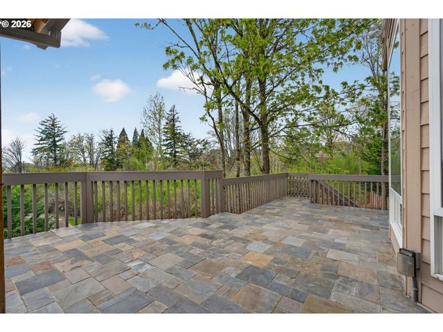 3966 Nw LOY Ct, Portland, OR 97229