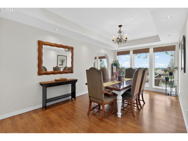 3966 Nw LOY Ct, Portland, OR 97229