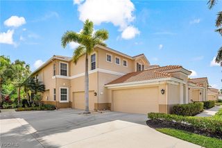 11033 Harbour Yacht CT 101, Fort Myers, FL 33908