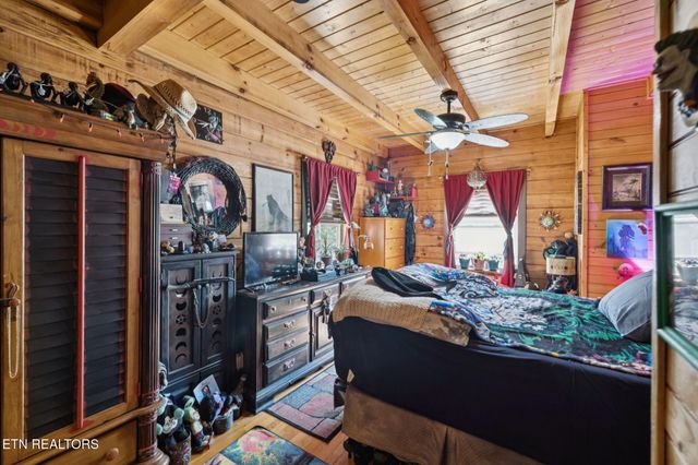 1029 Smithfield Rd, Tellico Plains, TN 37385