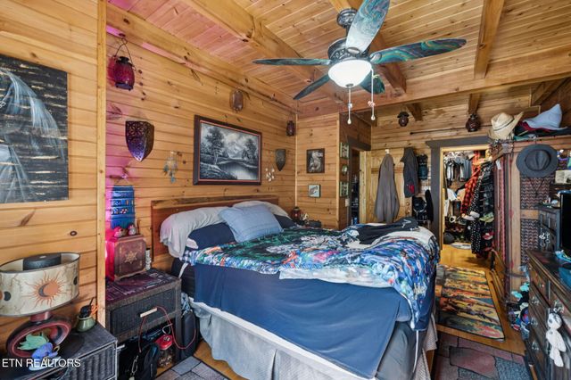 1029 Smithfield Rd, Tellico Plains, TN 37385