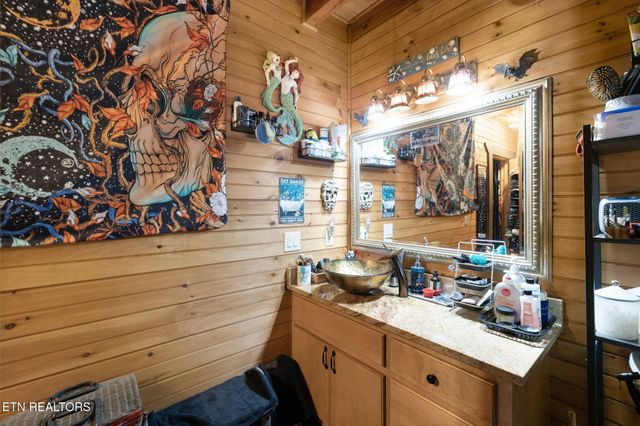1029 Smithfield Rd, Tellico Plains, TN 37385