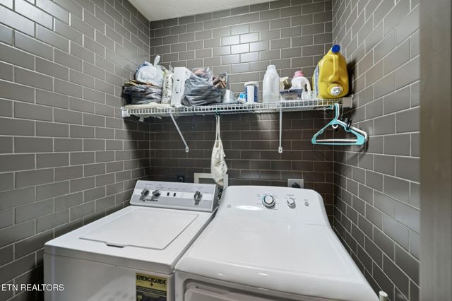 1029 Smithfield Rd, Tellico Plains, TN 37385
