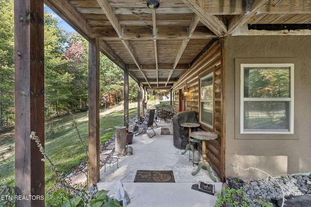 1029 Smithfield Rd, Tellico Plains, TN 37385